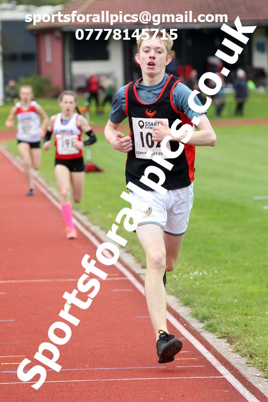 800 metres, NECAA Open Meeting, Morpeth, Sunday, September 27th. David T. Hewitson/Sports for All Pics